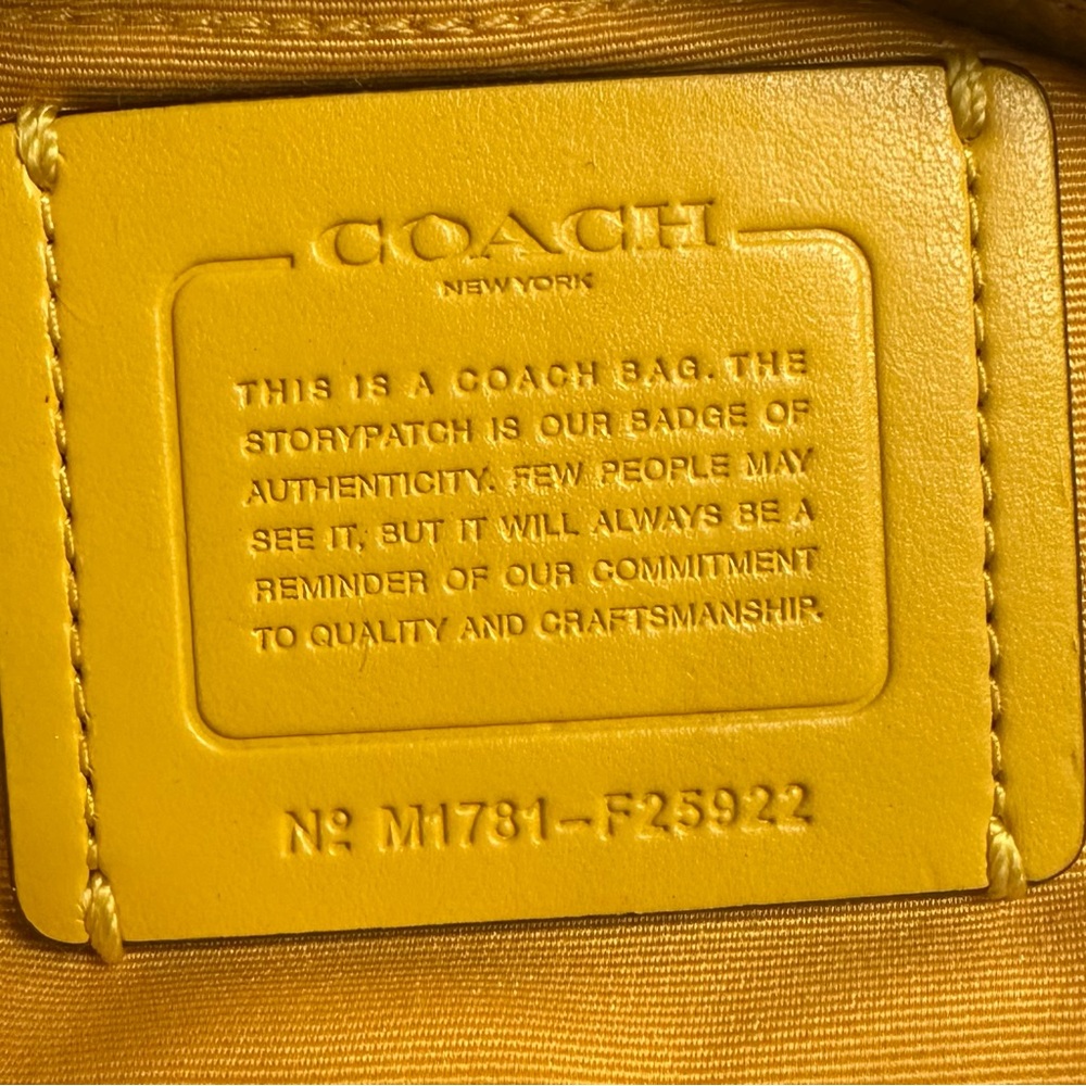 COACH Pebbled Isla Chain Crossbody Sv/yellow - Picture 3 of 4